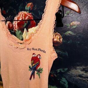 Spertique Tee Key West, Florida Vintage Peach Lace Trim Scoop Neck Parrot Tank S